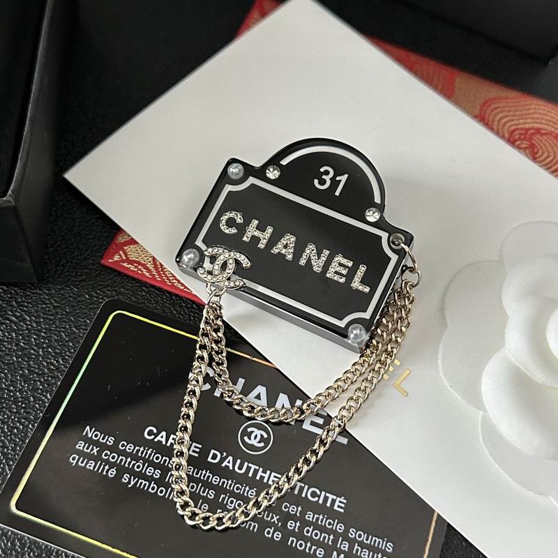 Chanel Brooch 3lyx225